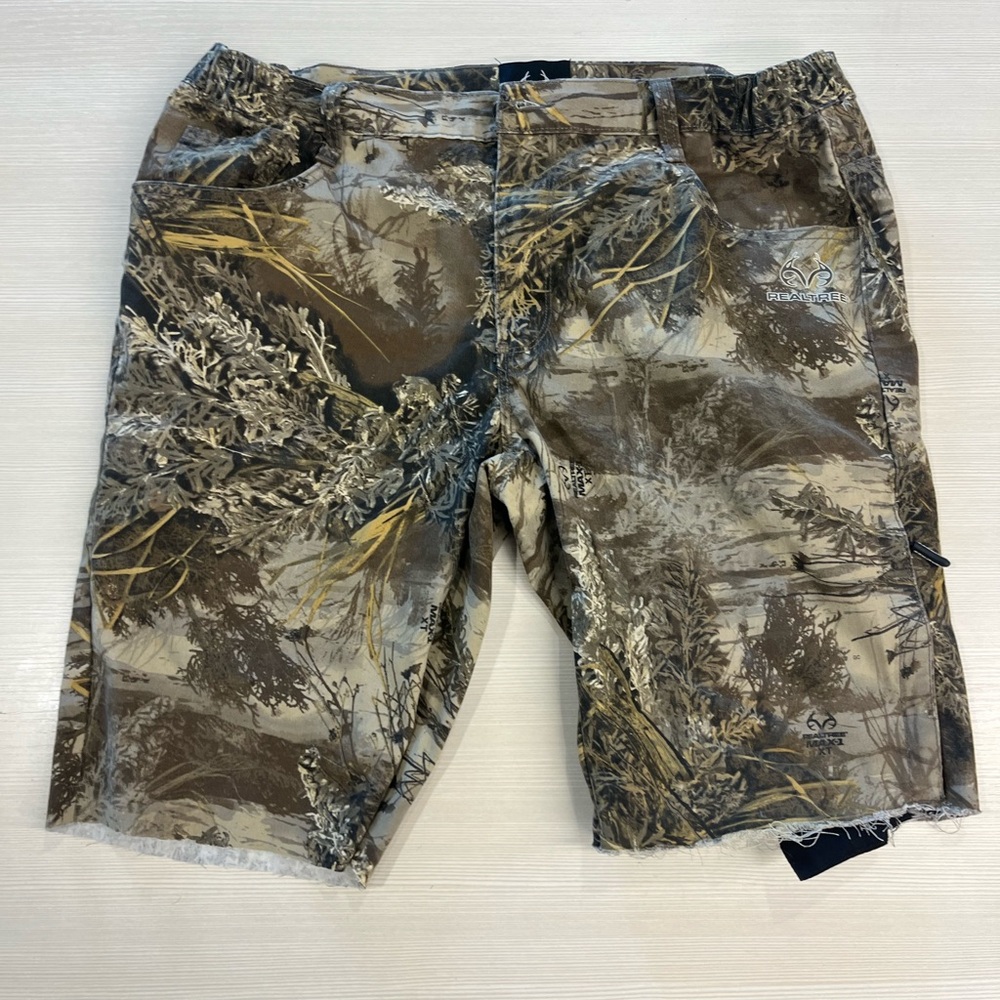 Realtree cargo shorts (custom)